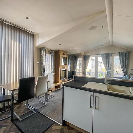 Luxury Caravan At Seaview Holiday Park In Kent Ref 47034Pb Whitstable Eksteriør billede