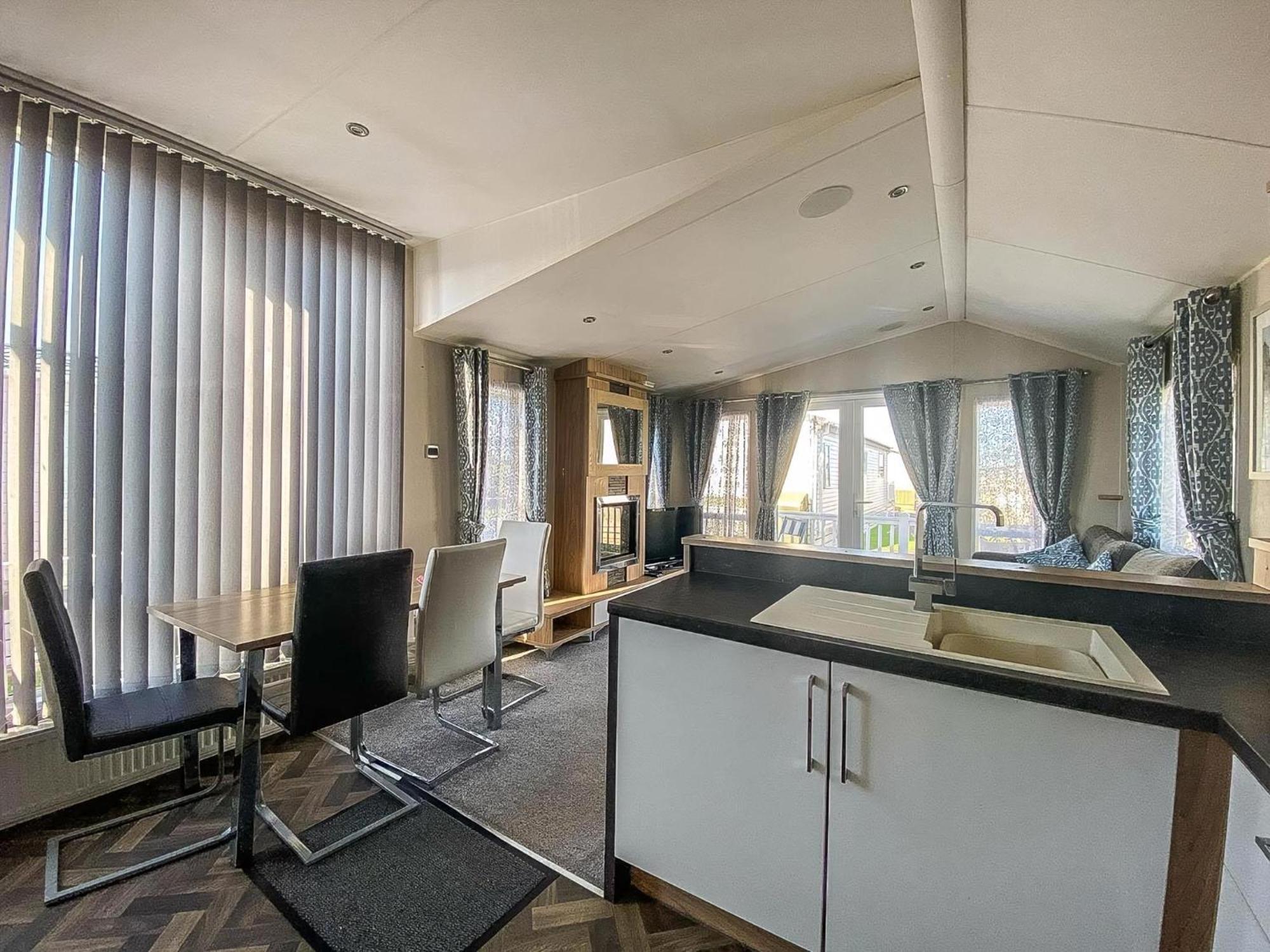 Luxury Caravan At Seaview Holiday Park In Kent Ref 47034Pb Whitstable Eksteriør billede