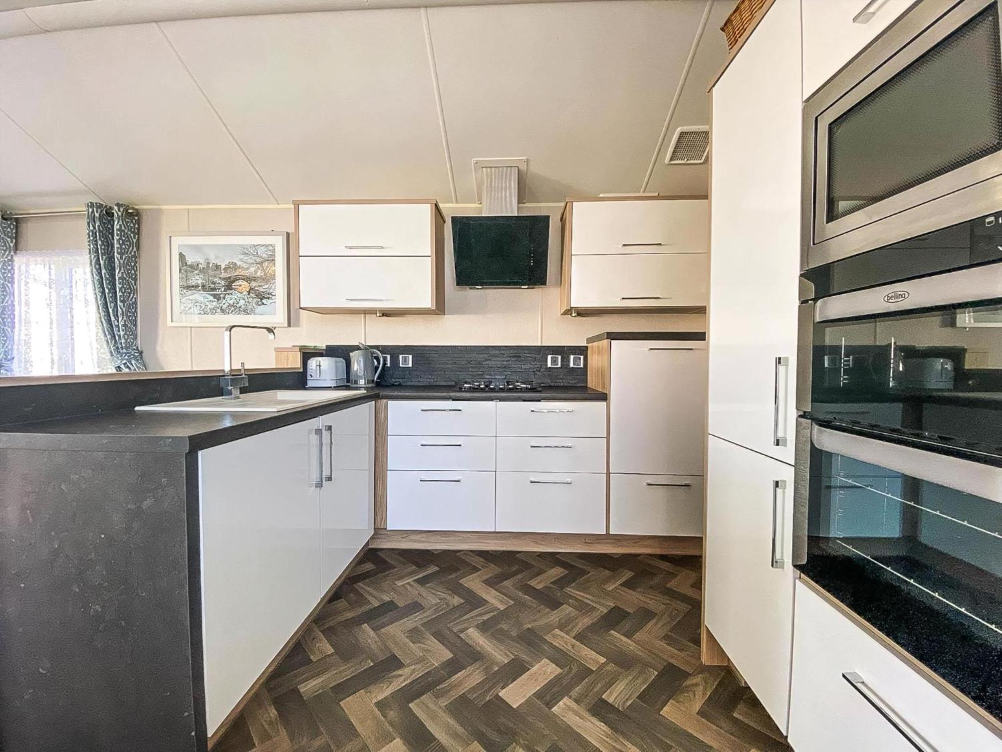 Luxury Caravan At Seaview Holiday Park In Kent Ref 47034Pb Whitstable Eksteriør billede